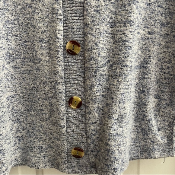 🎉HP🎉Poof Apparel Super Soft Sweater - NWOT - Women’s Medium - Picture 4 of 7